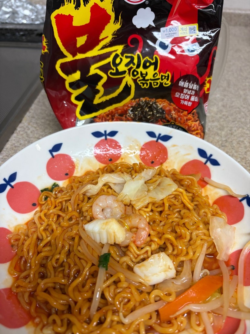 불오징어볶음면（ブルオジンオポックムミョン 激辛
