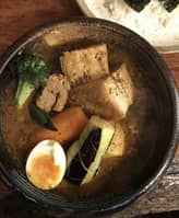 三元豚角煮と野菜のスープカレー level5（辛好きな人は、ハマる辛さ！）