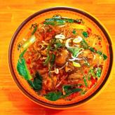 麻辣牛肉刀削麺