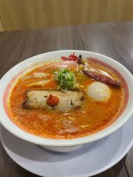 ばり馬辛豚骨ラーメン 辛い