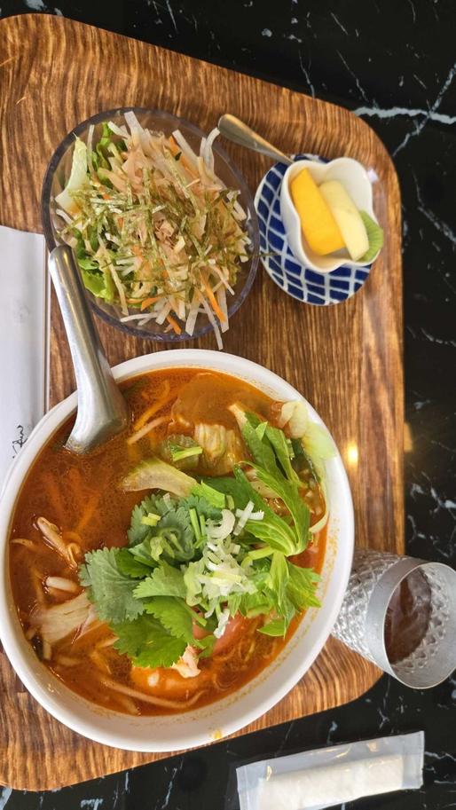 トムヤムクンラーメン