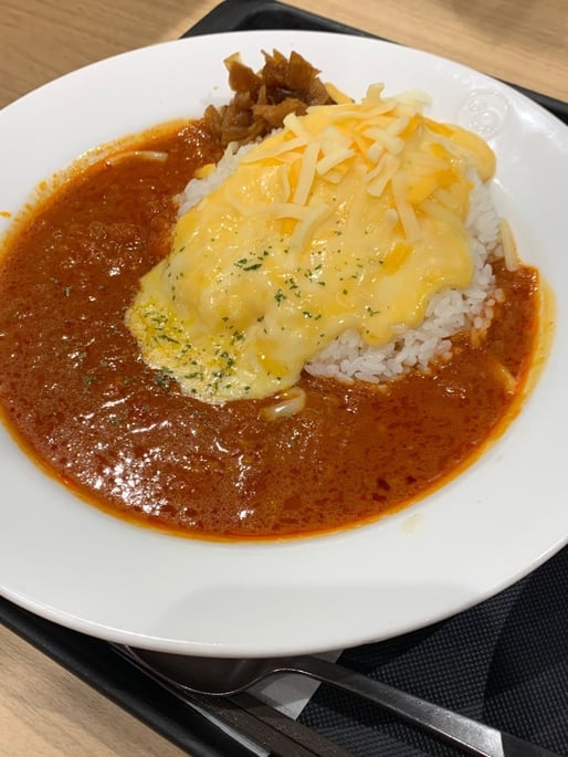 たっぷりチーズのトマトカレー