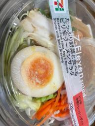 たっぷり野菜と食べるピリ辛ラーメンサラダ