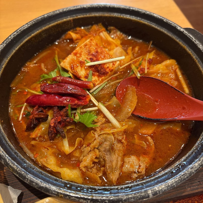 痺辛・麻辣火鍋定食
