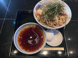 冷たい肉そば