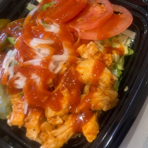 チリチキンサラダ+チリソース(激辛)