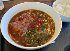 麻辣牛肉麺