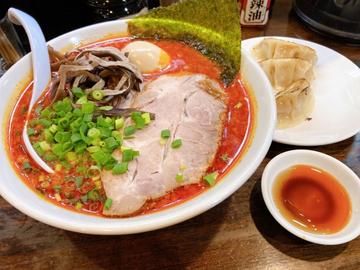 豚骨辛味噌ラーメン 　 ひかえめ、ふつう、中辛、大辛、火炎（+¥100）