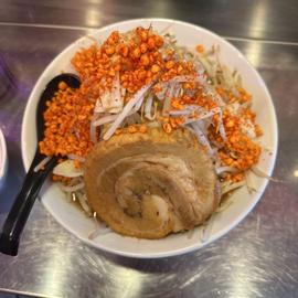 小ラーメン豚一枚 辛揚げ付き