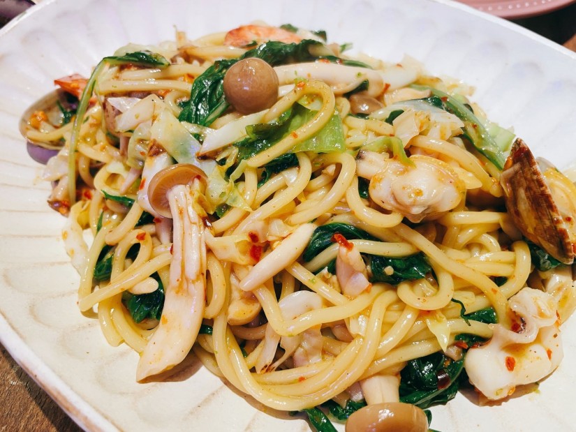 あのタイ海鮮焼きそば あの中辛