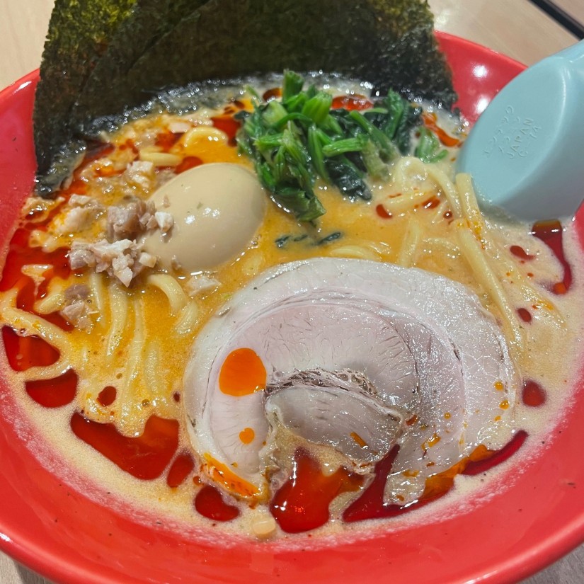 赤辛家系ラーメン