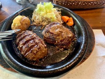 ウルトラジャンボ１００%ビーフハンバーグステーキ