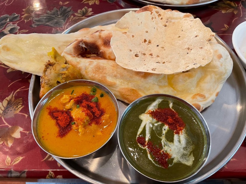 チキンカレー2HOT、ほうれん草チーズカレー2HOT 2HOT