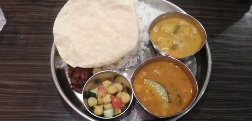 ランチプレート（夏野菜のカットカテ＋サンバル） 中辛