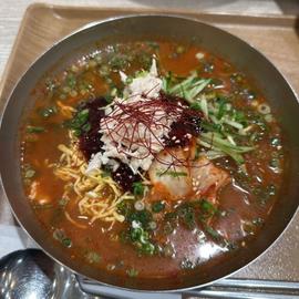 赤辛韓国冷麺