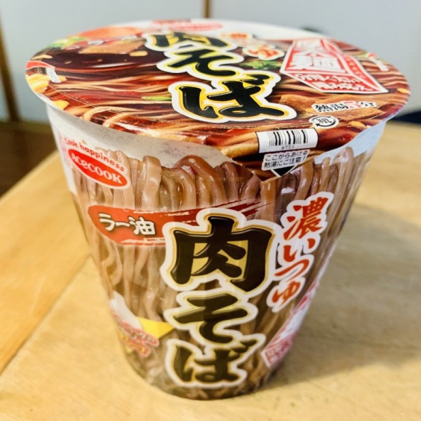 厚切太麺 濃いつゆラー油肉そば