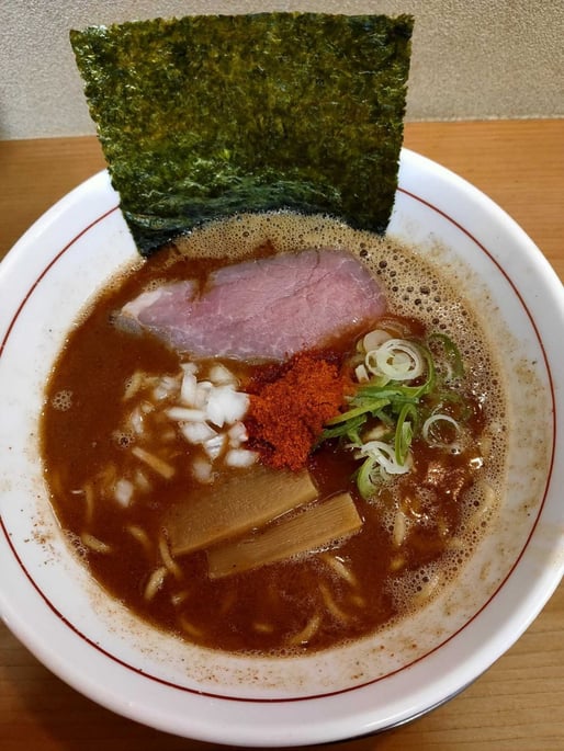 辛そば（辛魚介豚骨）