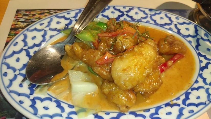 揚げ魚のカレー炒め 辛い