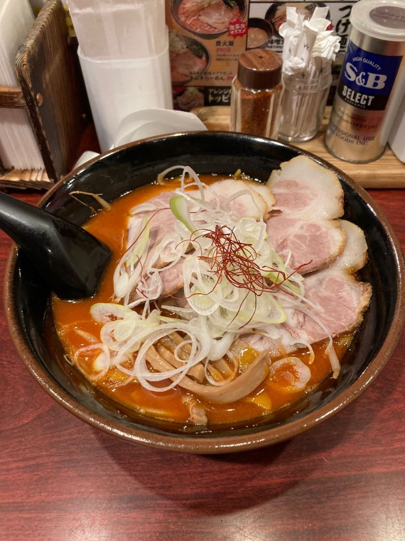 鉄火麺チャーシュー