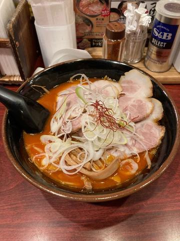 鉄火麺チャーシュー