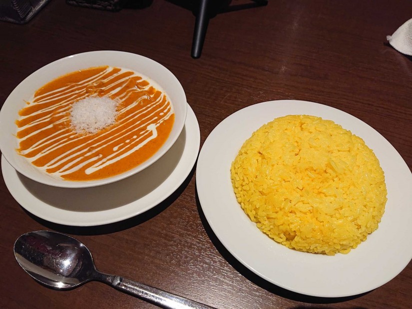 チキンココナッツカレー[ターメリックライス/超激辛]