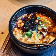 麻婆豆腐〈四川マーボドウフ〉 + 激辛スパイス