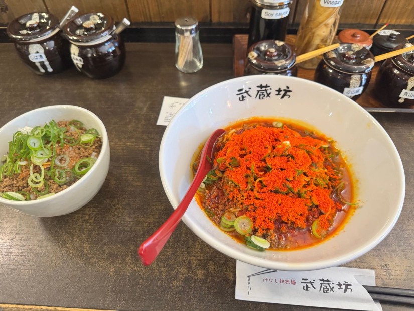 汁なし坦々麺death death