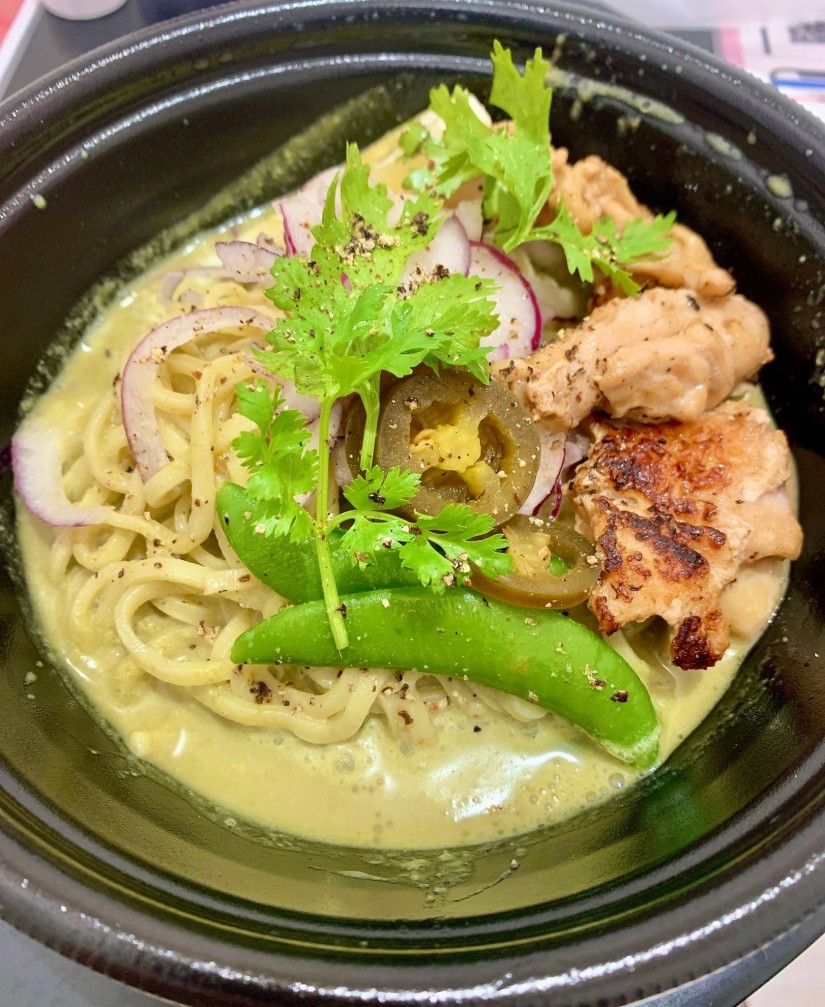 グリーンカレーのませそば