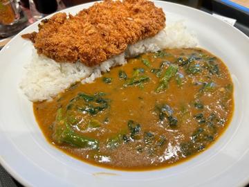 ほうれん草のロースカツカレー 4辛(激辛)