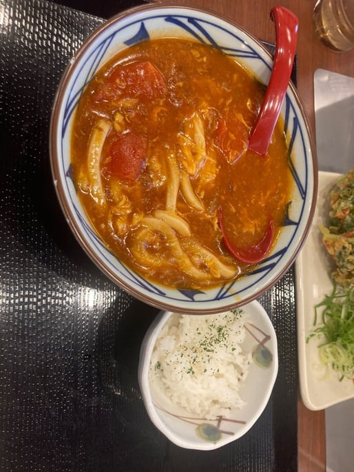 トマたまカレーうどん