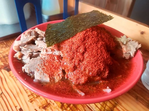 オロチョンラーメンスープ赤道ぶた入り