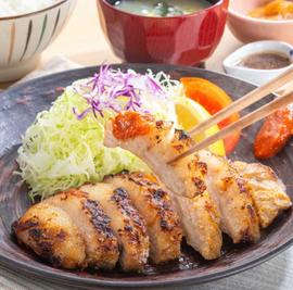 豚トロみそ漬け炭火焼きのとうがらし味噌