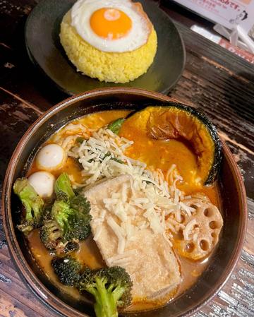 ブヒッ ブダス(無料の辛さでいうLv.10に値するそう)