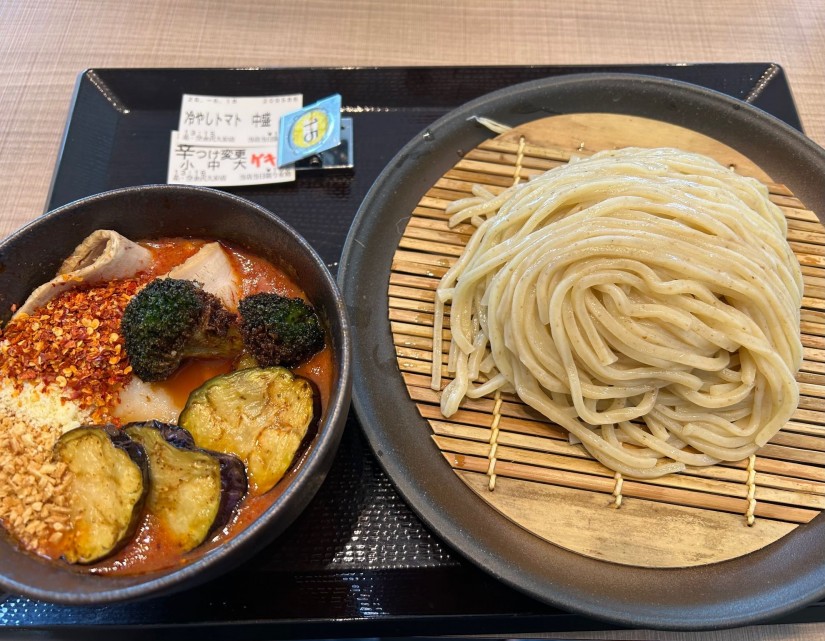 夏野菜の冷製トマトつけそば　 激辛