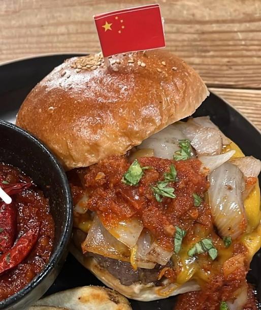 激辛チャイニーズバーガー