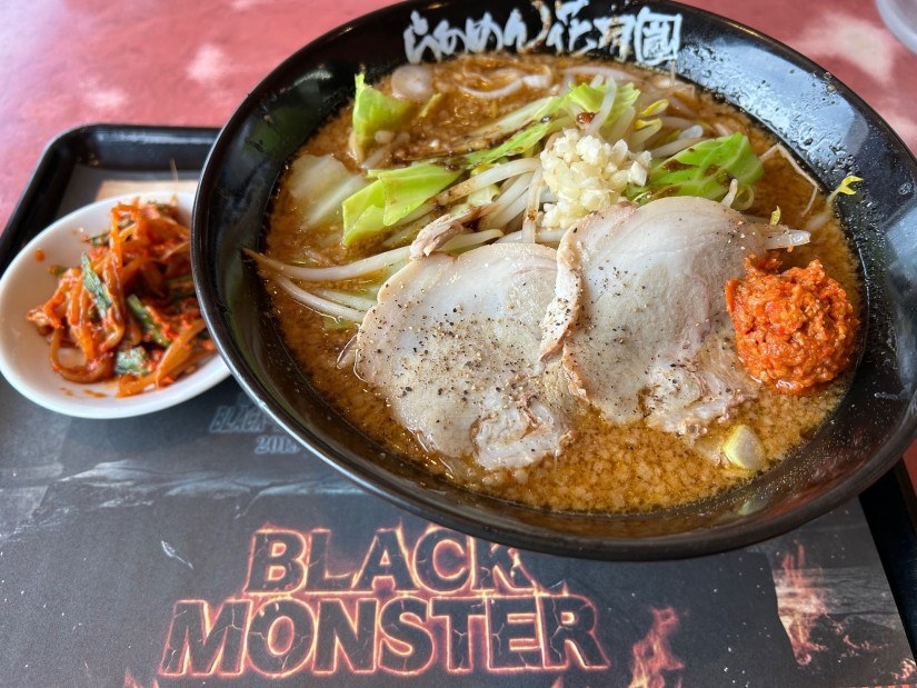 嵐げんこつらあめんBLACK MONSTER ハバネロ×1、壺ニラ×3