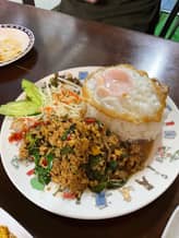 カオ・ガパオ・カイダーオ