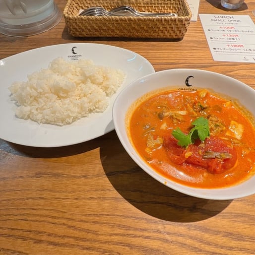 タイ風スパイシーソーセージと3種のキノコとトマトのカリー 激辛