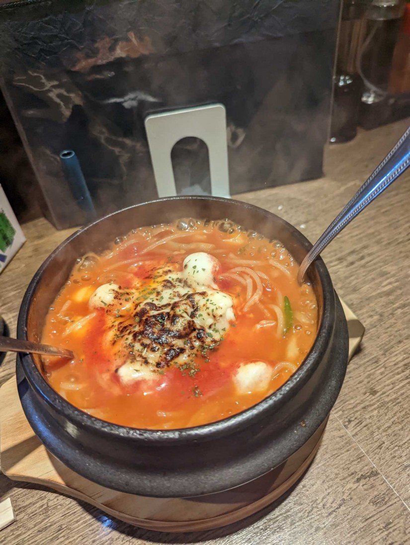 店長がムキになって作った石焼きチーズパスタ 店長の気分