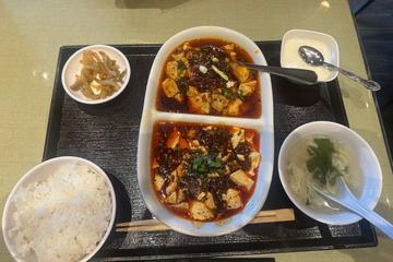 2種類食べ比べセット(老四川麻婆豆腐と薬膳香辛科石焼麻婆豆腐) 極辛