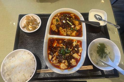 2種類食べ比べセット(老四川麻婆豆腐と薬膳香辛科石焼麻婆豆腐) 極辛