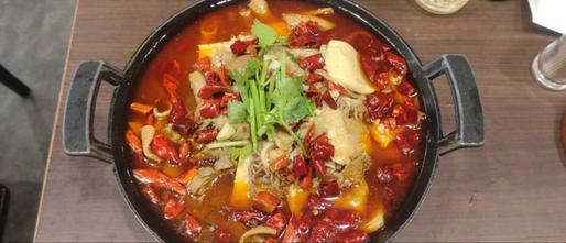 牛内蔵のマーラー鍋 🌶🌶(中辛)