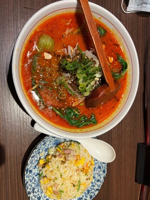 四川坦々麺 辛さ控えめ/本格四川味