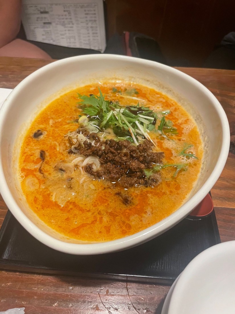 お酒の後 仕上げには 坦々麺