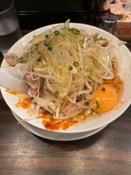 辛味まぜそば 大と中の間