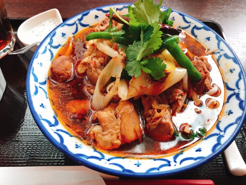 辛口鶏煮込み汁そば  クイッティオゲーンイサーン 2.5辛