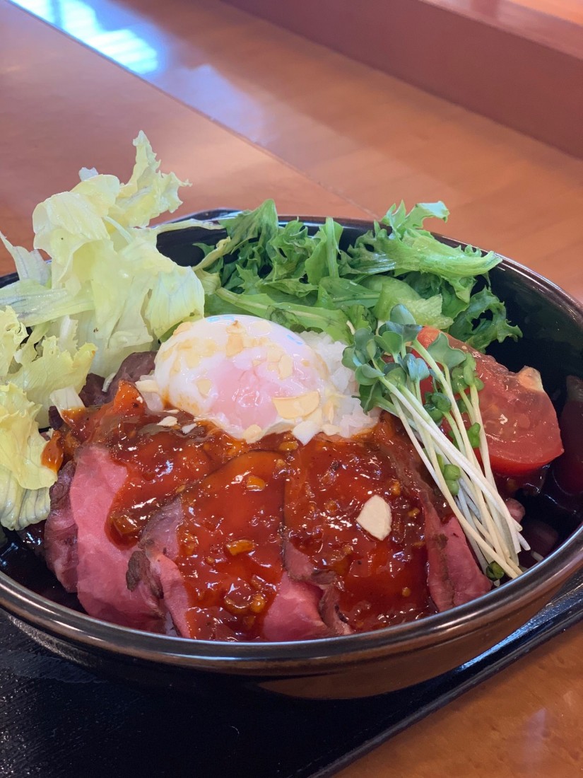 悪魔的ローストビーフ丼