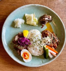 無水チキンカレー&ビーフルンダンあいがけ