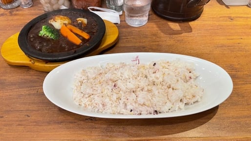 濃厚牛すじ煮込み野菜カレー 超激辛