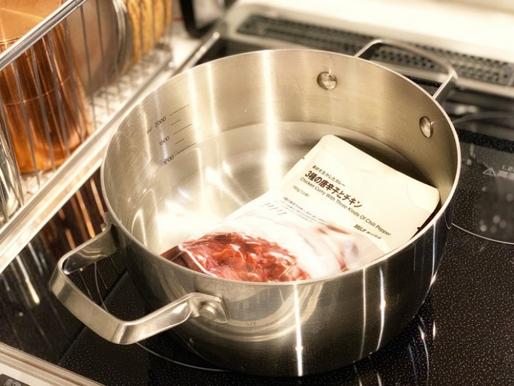 素材を生かしたカレー 3種の唐辛子とチキン